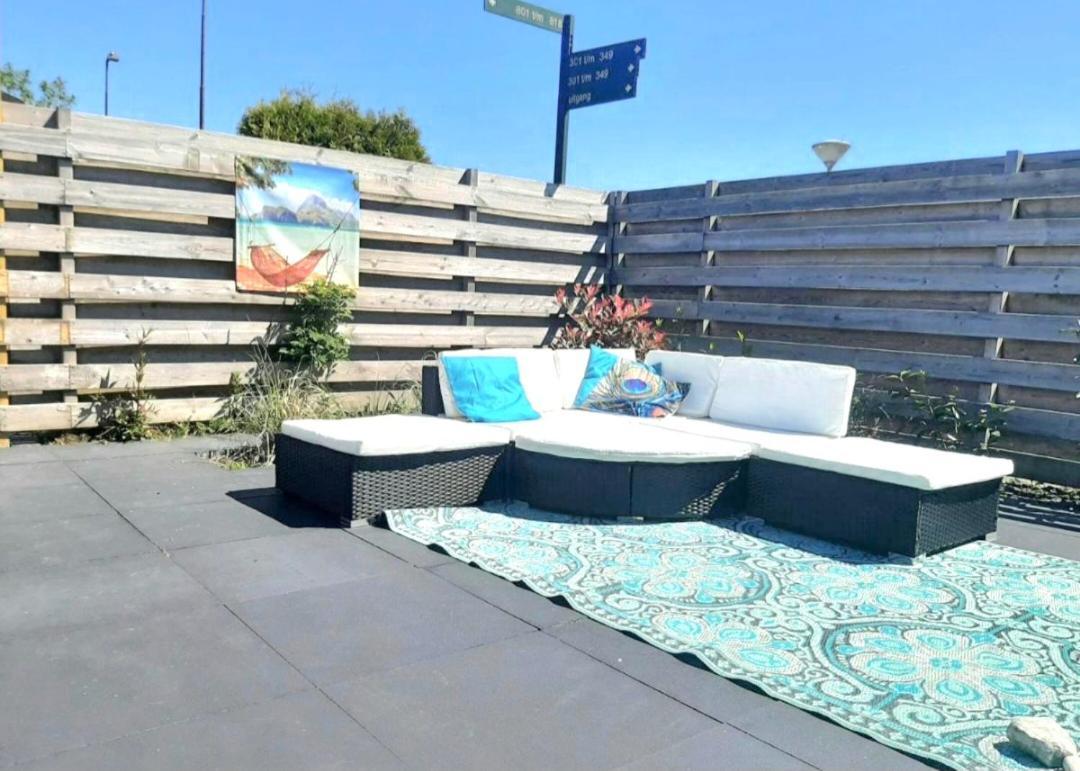 Huisje Britt Met Grote Tuin En Veel Privacy Dirkshorn Exteriör bild