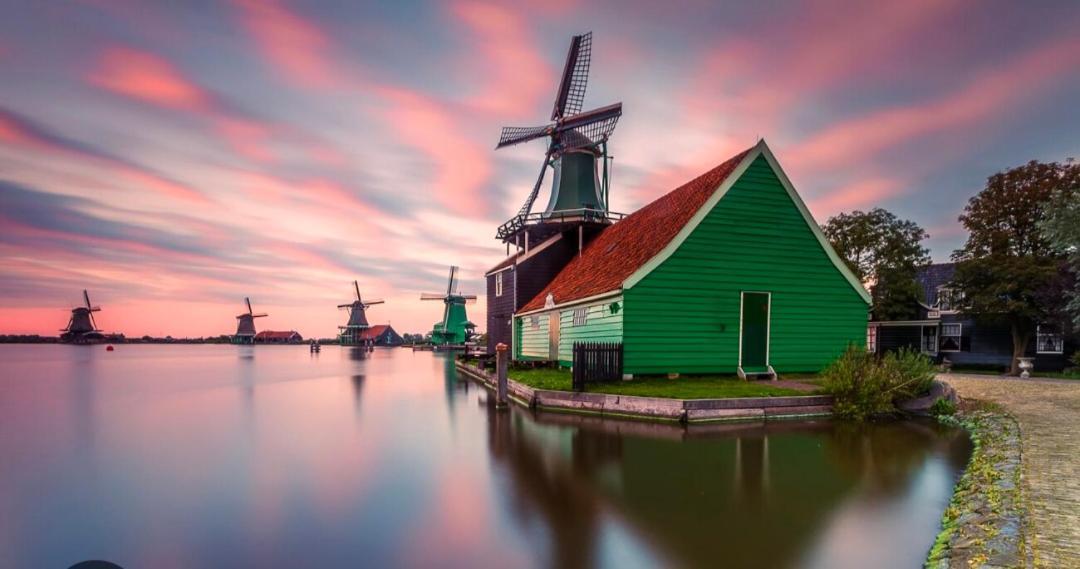 Huisje Britt Met Grote Tuin En Veel Privacy Dirkshorn Exteriör bild