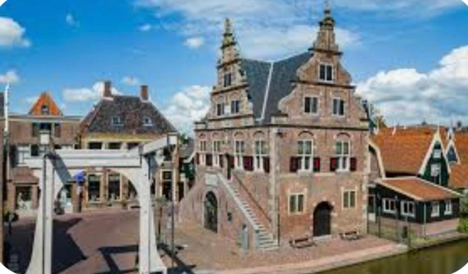 Huisje Britt Met Grote Tuin En Veel Privacy Dirkshorn Exteriör bild